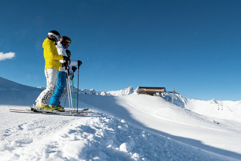 Ski passes at a discounted price  with an apartment or chalet