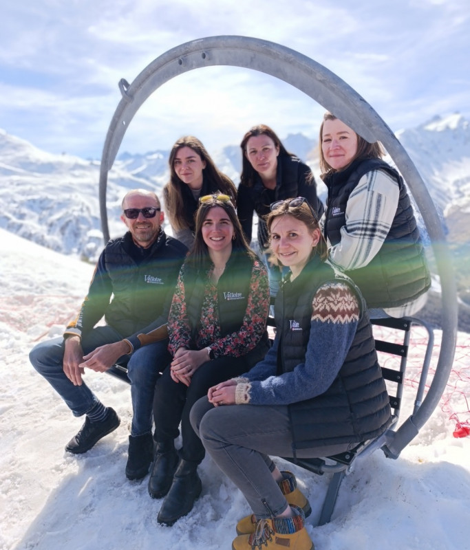 PHOTO EQUIPE VALLOIRE RESERVATIONS