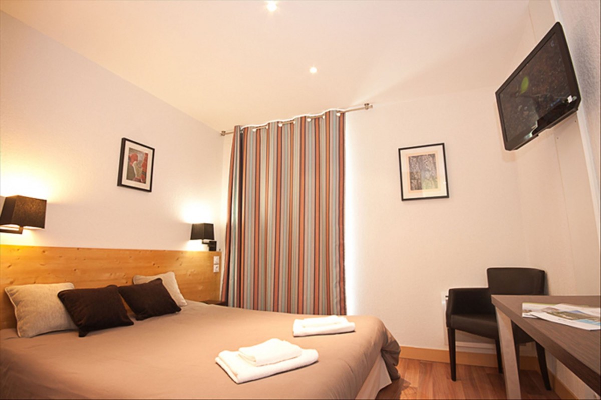 CHAMBRE DOUBLE - HOTEL VILLAGE CLUB LA PULKA - VALLOIRE HAMEAU DES VERNEYS - VALLOIRE RESERVATIONS