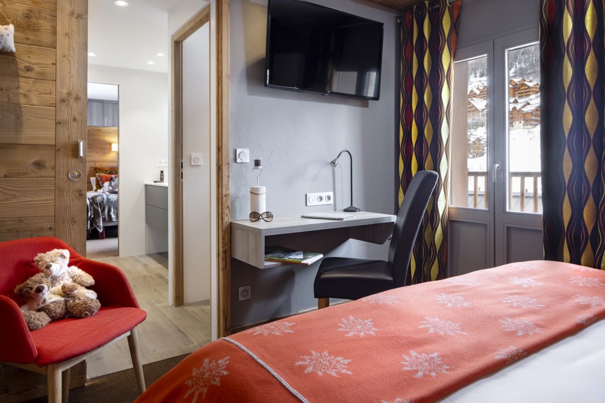 chambre-suite-hotel-le-christiania-valloire-centre-valloire-reservations-565