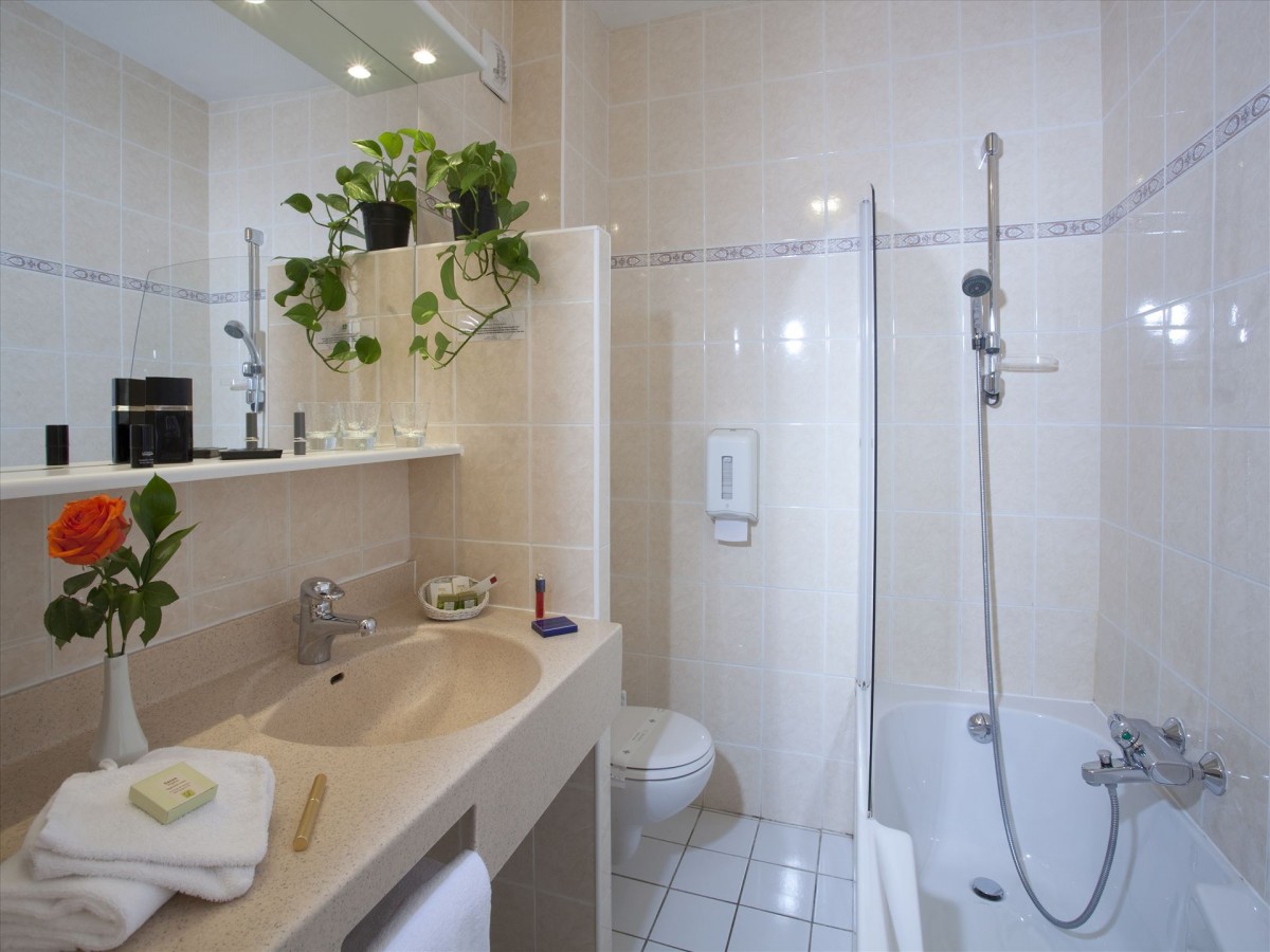 Grand Hôtel Bathroom