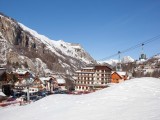 Grand Hôtel Winter exterior view