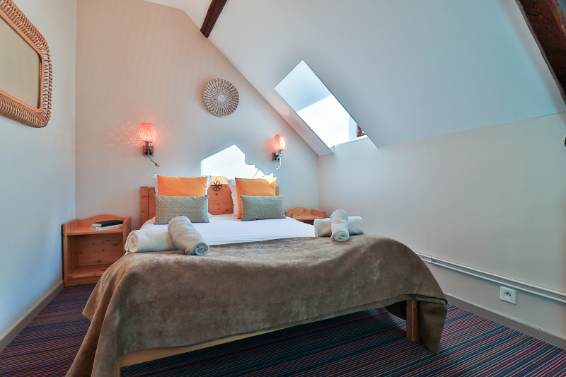 CHAMBRE - HOTEL LES ESSARTS - VALLOIRE CENTRE CHAMBRE - HOTEL LES ESSARTS - VALLOIRE CENTRE