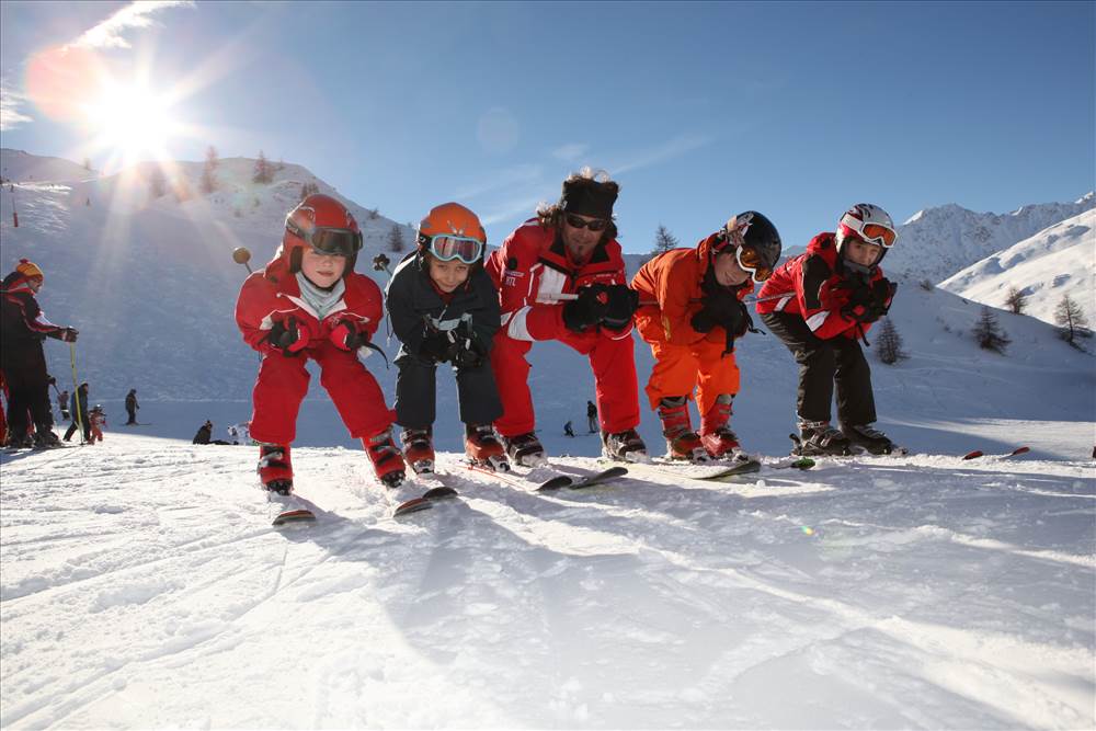 Cours de ski collectifs ESF Enfants, Savoie - Activités et sports en  montagne Savoie - Valloire Réservation