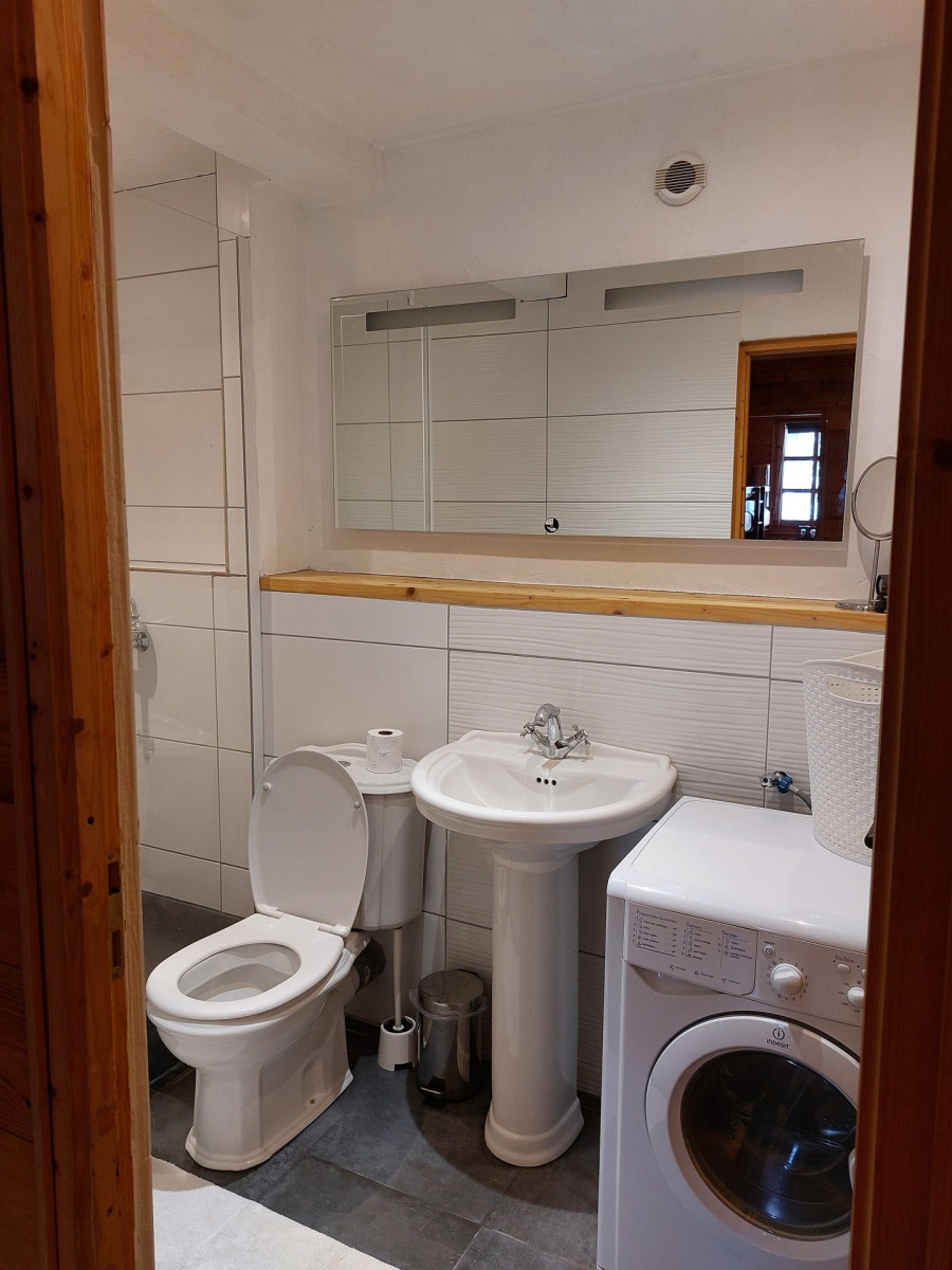SALLE D'EAU COMMUNE - APPARTEMENT LES BOIS RONDS 1 - VALLOIRE LE SEROZ 