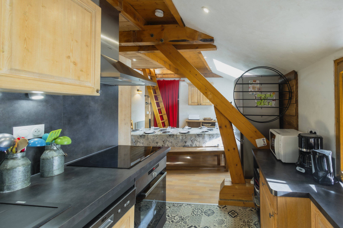 COIN CUISINE - APPARTEMENT BON ACCUEIL 26 27 VALLOIRE CENTRE