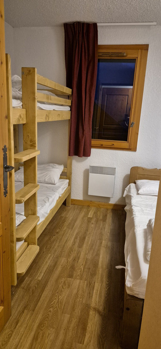 CHAMBRE 2 - APPARTEMENT CHALETS DE LA VALLEE D'OR ASTER 202 - CHARBONNIERES VALLOIRE