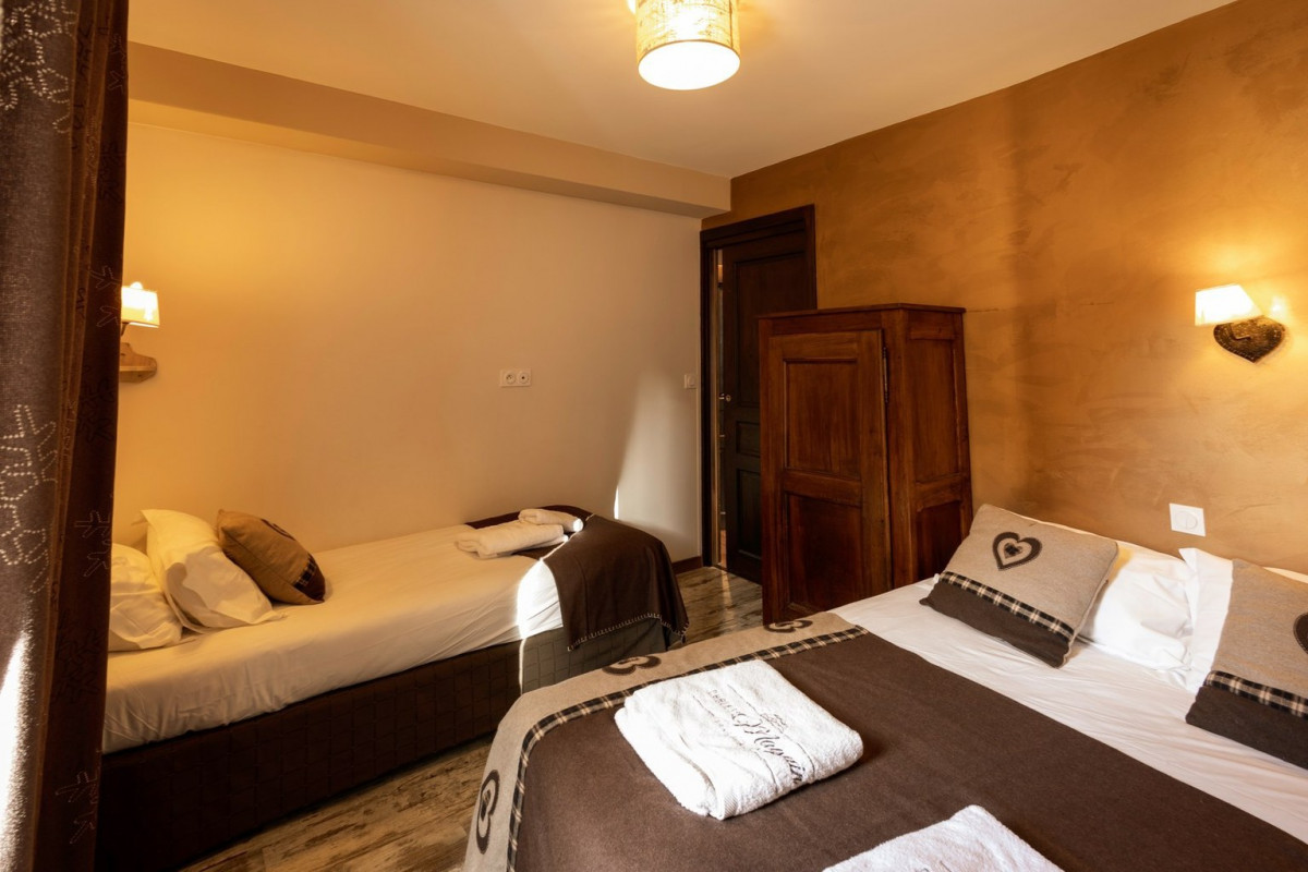 CHAMBRE - APPARTEMENT ETOILE DES NEIGES 1 - VALLOIRE CENTRE CHAMBRE - APPARTEMENT ETOILE DES NEIGES 1 - VALLOIRE CENTRE