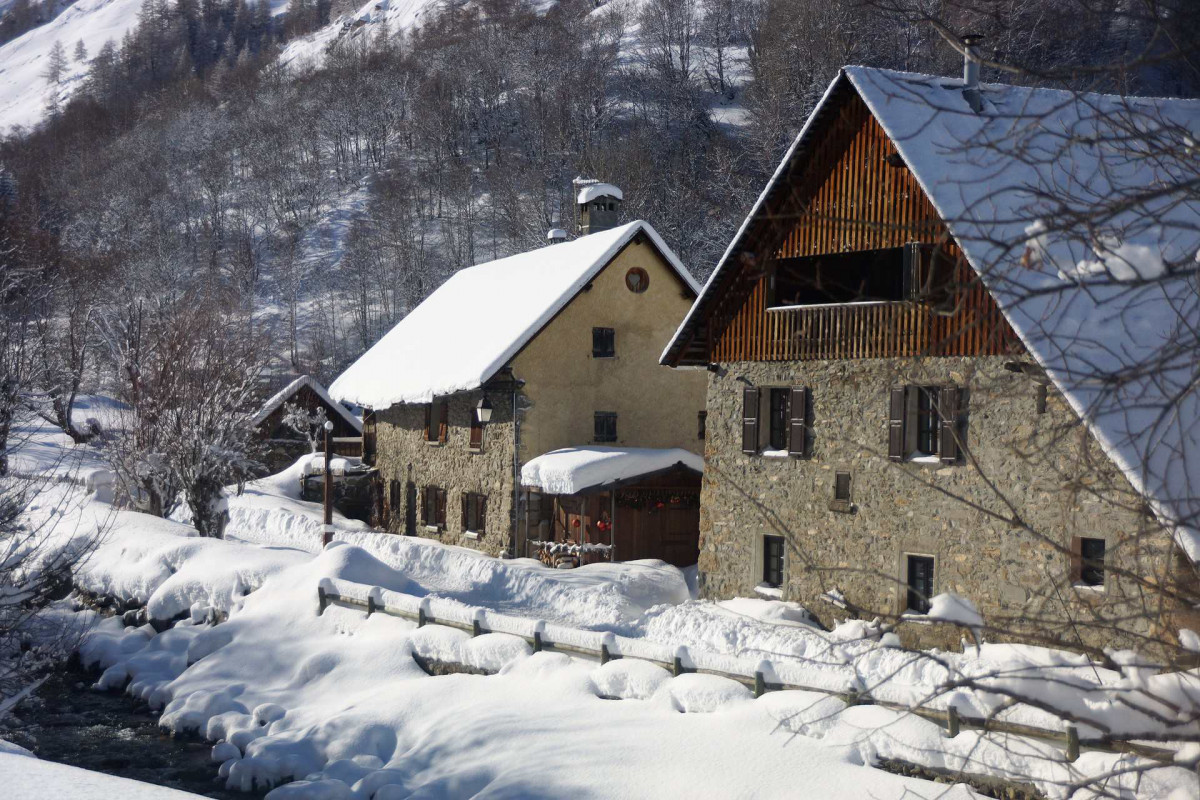 VUE EXTERIEURE - APPARTEMENT MONT DES HUILES N° 2 - VALLOIRE LA RIVINE VUE EXTERIEURE - APPARTEMENT MONT DES HUILES N° 2 - VALLOIRE LA RIVINE
