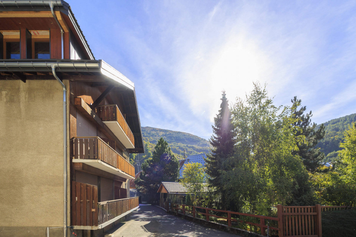VUE 2 LES ROCHILLES - VALLOIRE CENTRE - VALLOIRE RESERVATIONS VUE 2 LES ROCHILLES - VALLOIRE CENTRE - VALLOIRE RESERVATIONS