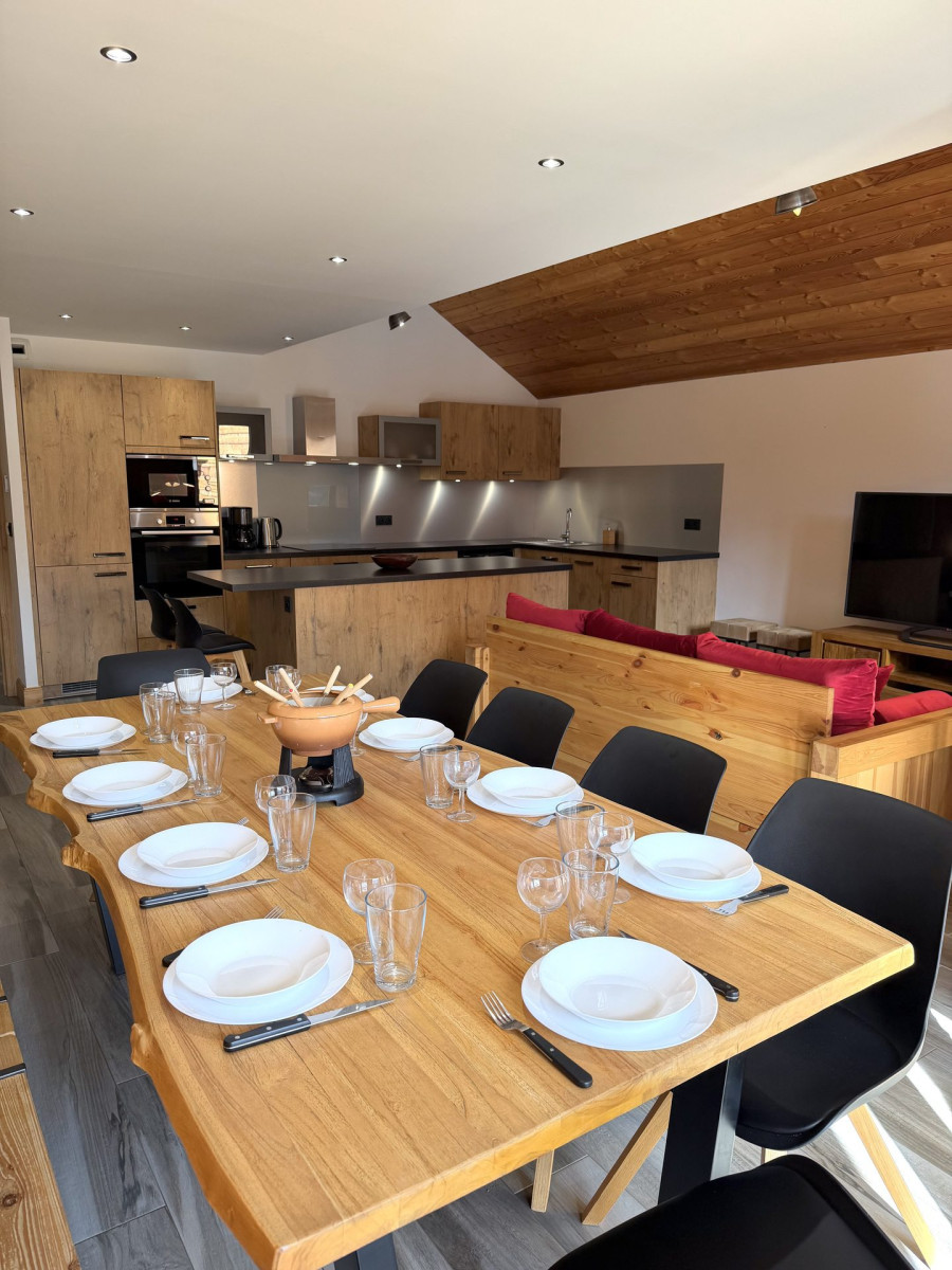 COIN REPAS - APPARTEMENT TERRASSES DES CHOSEAUX D4 - CHOSEAUX VILLE VALLOIRE