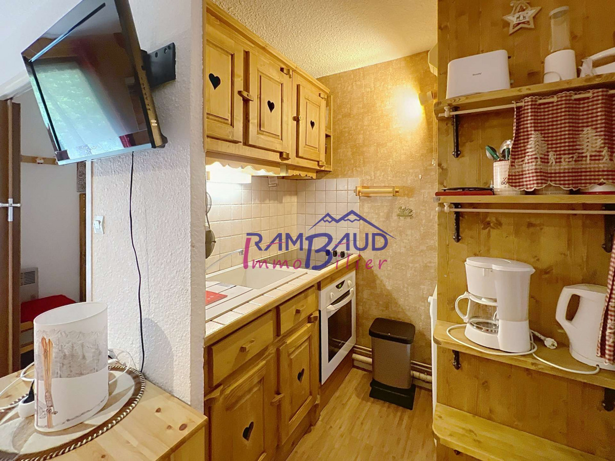 _clients_227345001_photos_17c_37600781