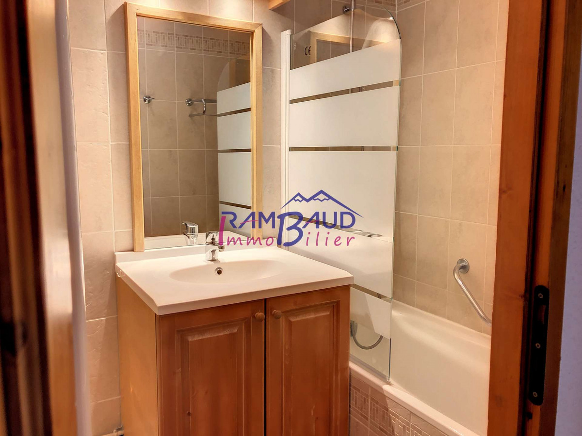 _clients_227345001_photos_203d_33841606