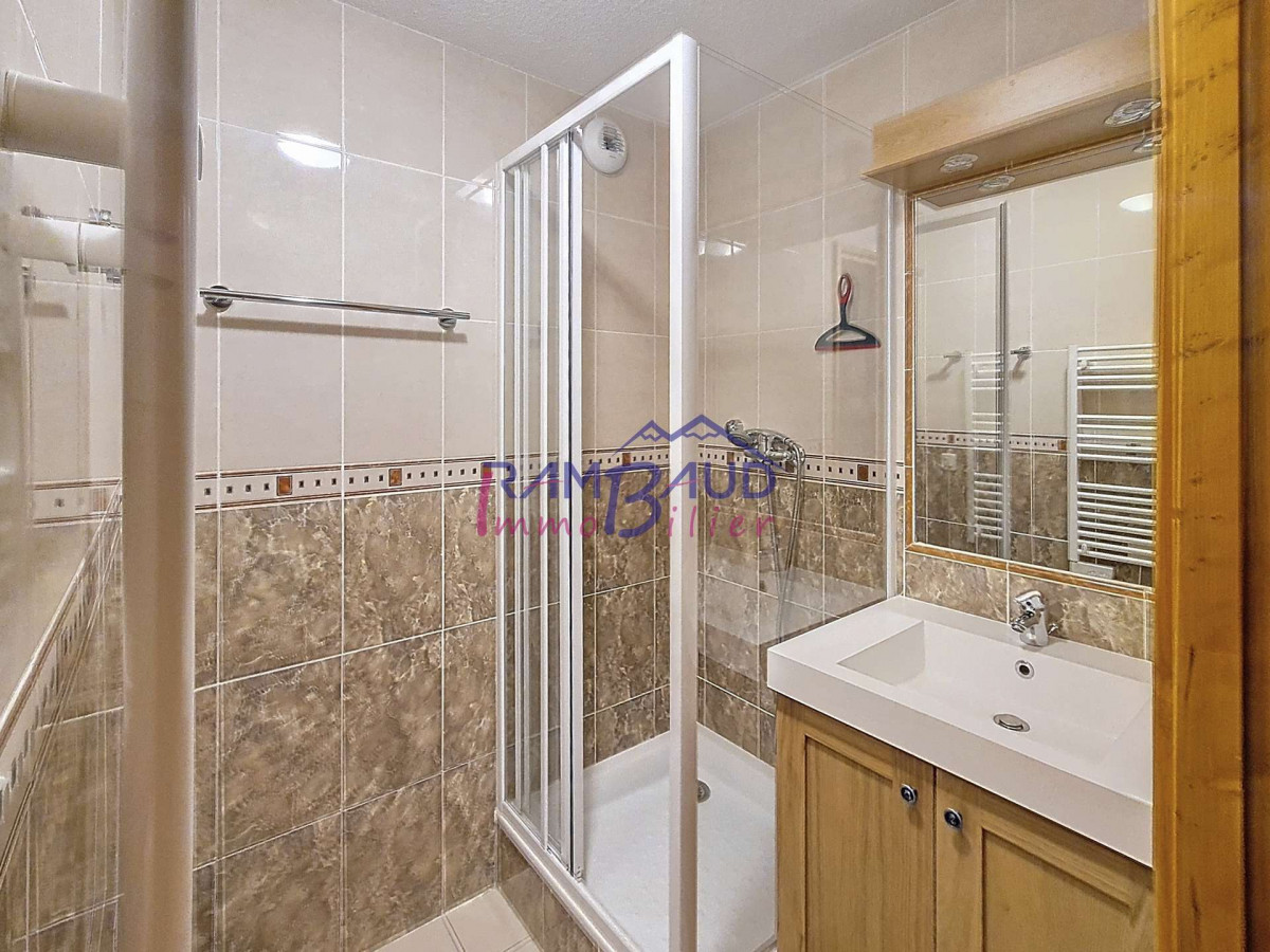 _clients_227345001_photos_219j_33841626