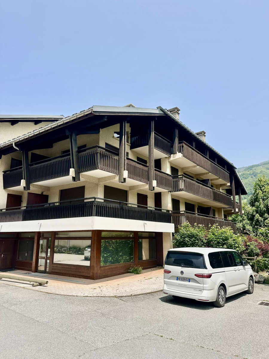 _clients_227345002_photos_140m_36677873