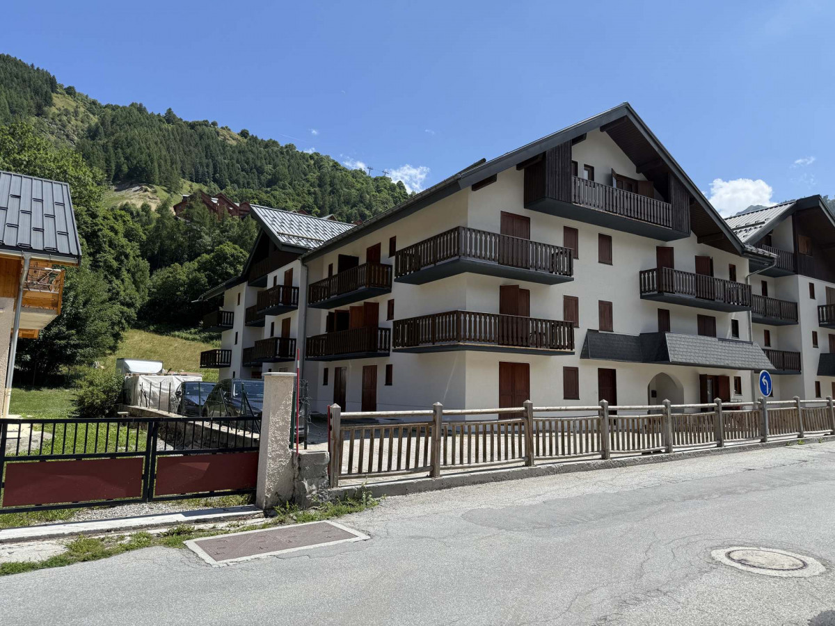 VUE 2 ALTAIR - VALLOIRE CENTRE - VALLOIRE RESERVATIONS
