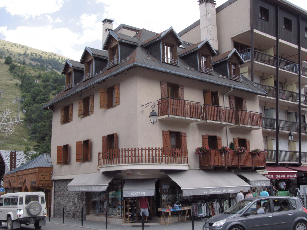 VUE 2 SPORT ALP - VALLOIRE CENTRE - VALLOIRE RESERVATIONS VUE 2 SPORT ALP - VALLOIRE CENTRE - VALLOIRE RESERVATIONS