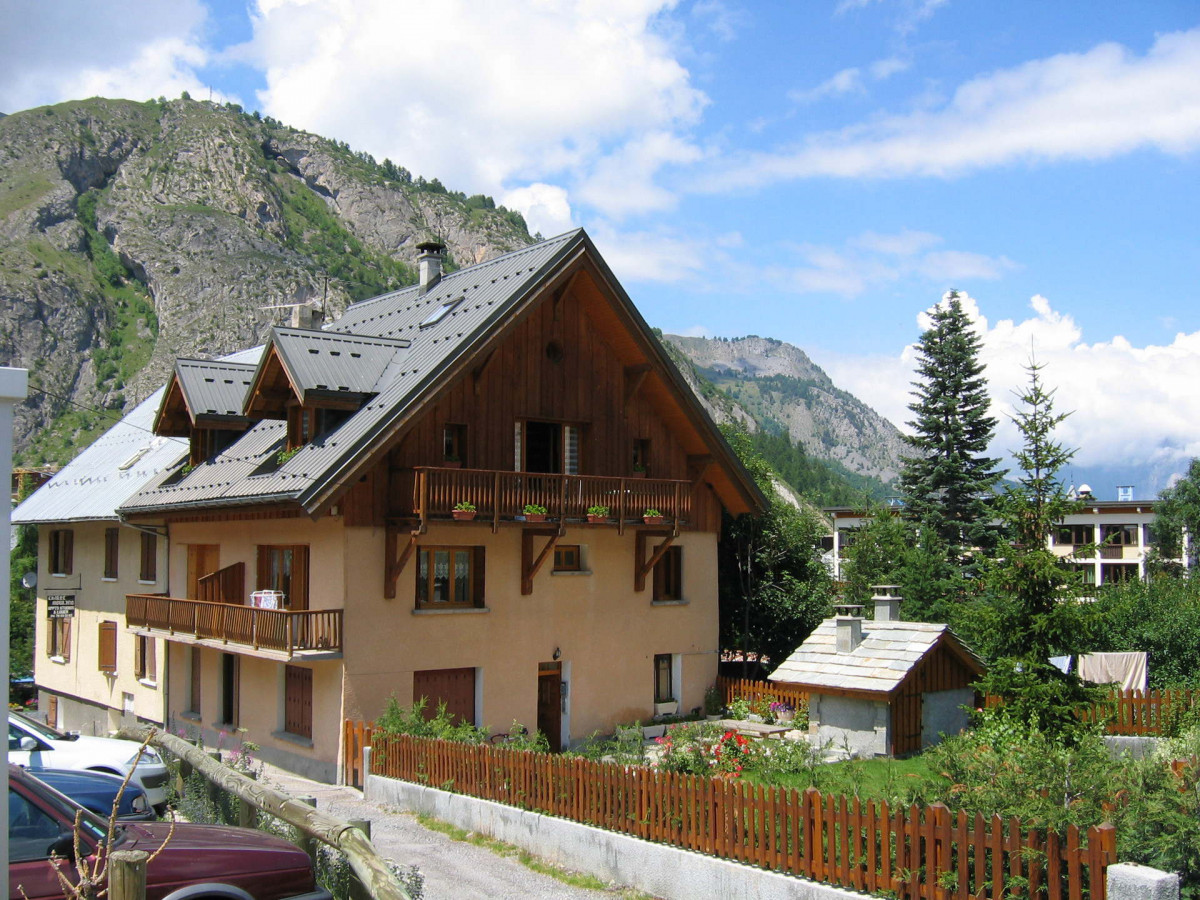 VUE 2 CHALET NIGRITELLE - VALLOIRE CENTRE - VALLOIRE RESERVATIONS VUE 2 CHALET NIGRITELLE - VALLOIRE CENTRE - VALLOIRE RESERVATIONS