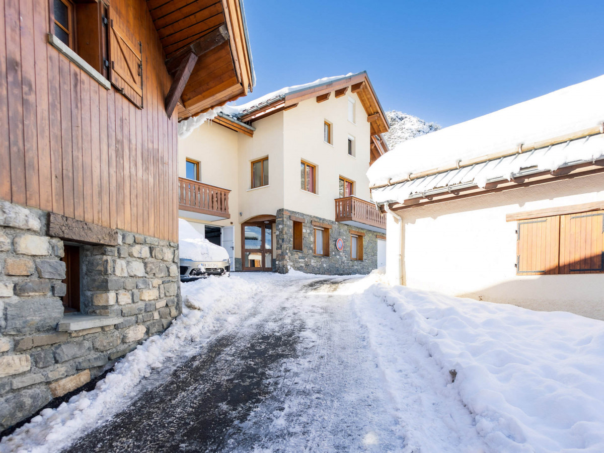 VUE HIVER LES ROCHES FLEURIES - VALLOIRE CENTRE - VALLOIRE RESERVATIONS VUE HIVER LES ROCHES FLEURIES - VALLOIRE CENTRE - VALLOIRE RESERVATIONS