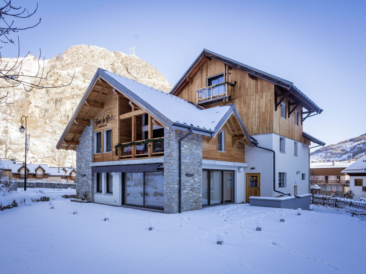 CHALET LE STRATO - VALLOIRE CENTRE - VALLOIRE RESERVATIONS - HIVER VUE 1 CHALET LE STRATO - VALLOIRE CENTRE - VALLOIRE RESERVATIONS - HIVER VUE 1