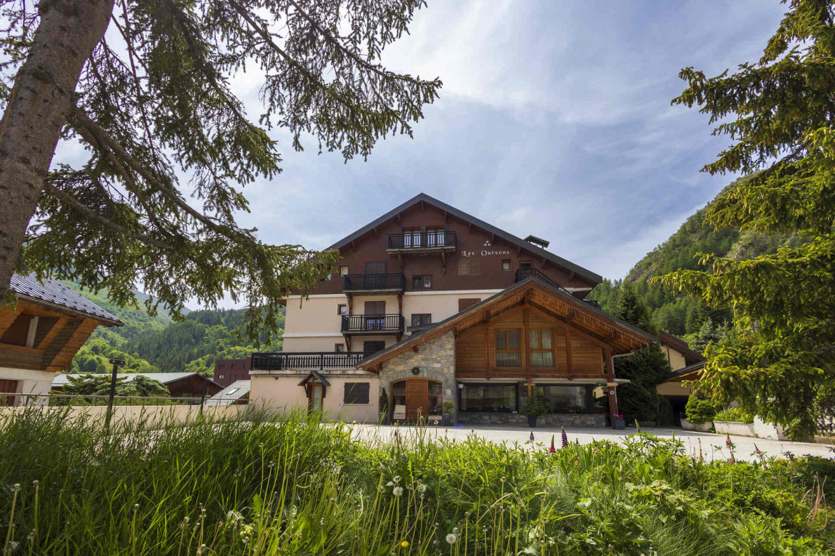 VUE 3 ETE  LES OURSONS - VALLOIRE CENTRE