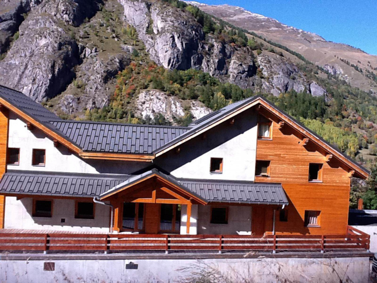 VUE 2 LES CHALETS D'ADRIEN - VALLOIRE CENTRE - VALLOIRE RESERVATIONS VUE 2 LES CHALETS D'ADRIEN - VALLOIRE CENTRE - VALLOIRE RESERVATIONS