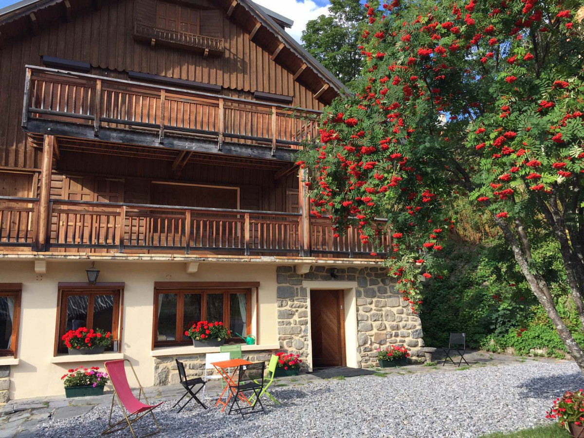 CHALET LES CERCES ETE - APPARTEMENT RDC - VALLOIRE RESERVATIONS CHALET LES CERCES ETE - APPARTEMENT RDC - VALLOIRE RESERVATIONS