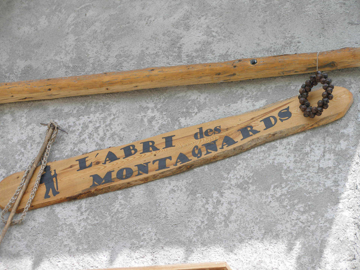 L'ABRI DES MONTAGNARDS - VALLOIRE  L'ABRI DES MONTAGNARDS - VALLOIRE