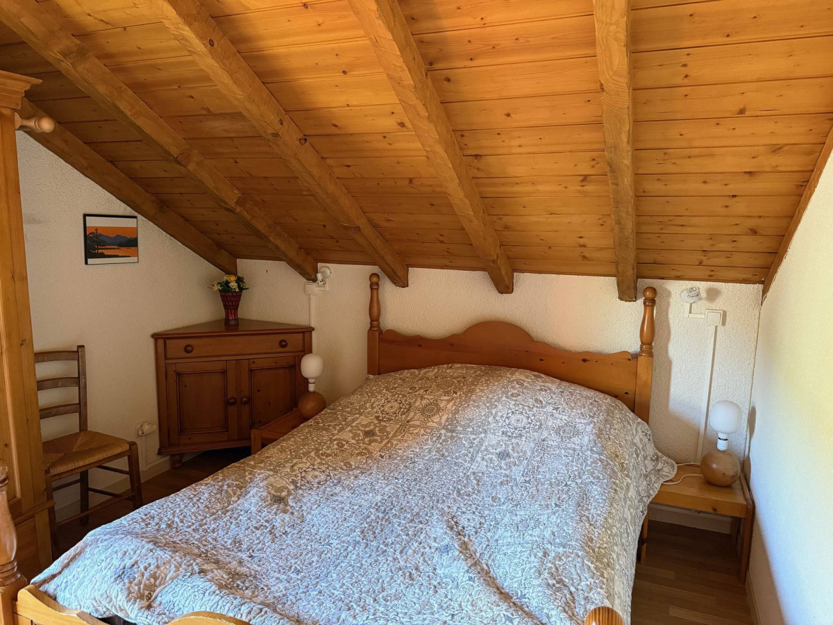 CHAMBRE 1 ACCES BALCON - APPARTEMENT EDEN VAL 11 - VALLOIRE CENTRE