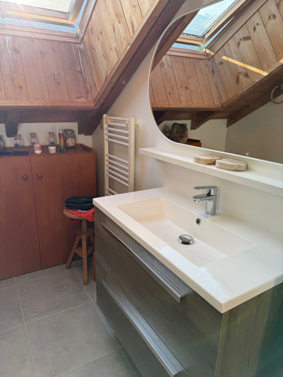 SALLE D'EAU - APPARTEMENT EDEN VAL 11 - VALLOIRE CENTRE SALLE D'EAU - APPARTEMENT EDEN VAL 11 - VALLOIRE CENTRE