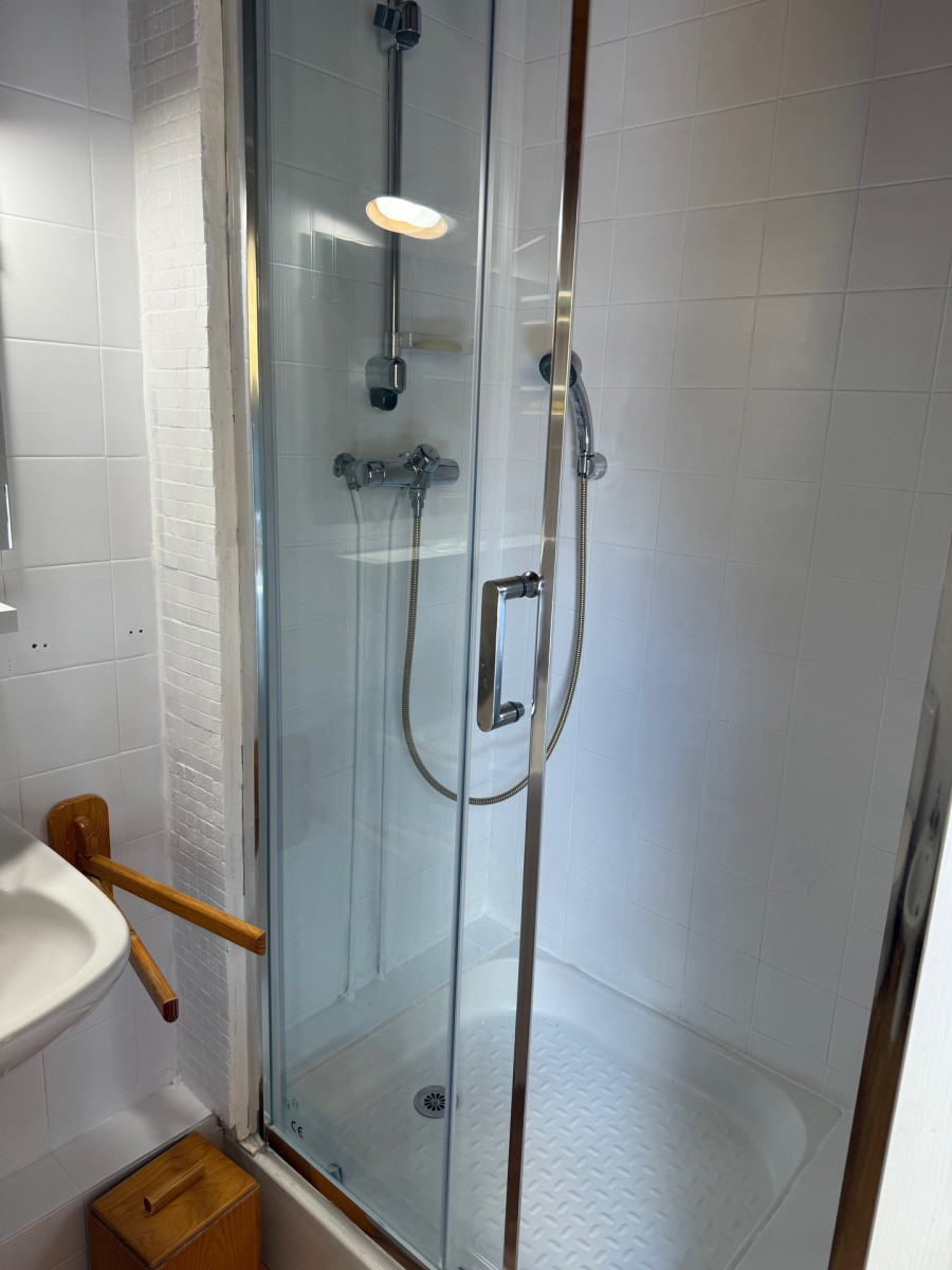 SALLE D'EAU CHAMBRE 2 - APPARTEMENT EDEN VAL 11 - VALLOIRE CENTRE