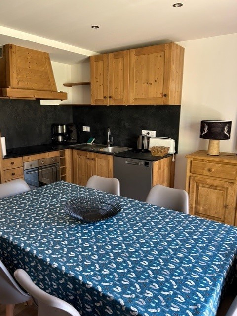 SEJOUR/SALON - APPARTEMENT LES CHARDONNETS 02 - VALLOIRE CENTRE - VALLOIRE RESERVATIONS SEJOUR/SALON - APPARTEMENT LES CHARDONNETS 02 - VALLOIRE CENTRE - VALLOIRE RESERVATIONS