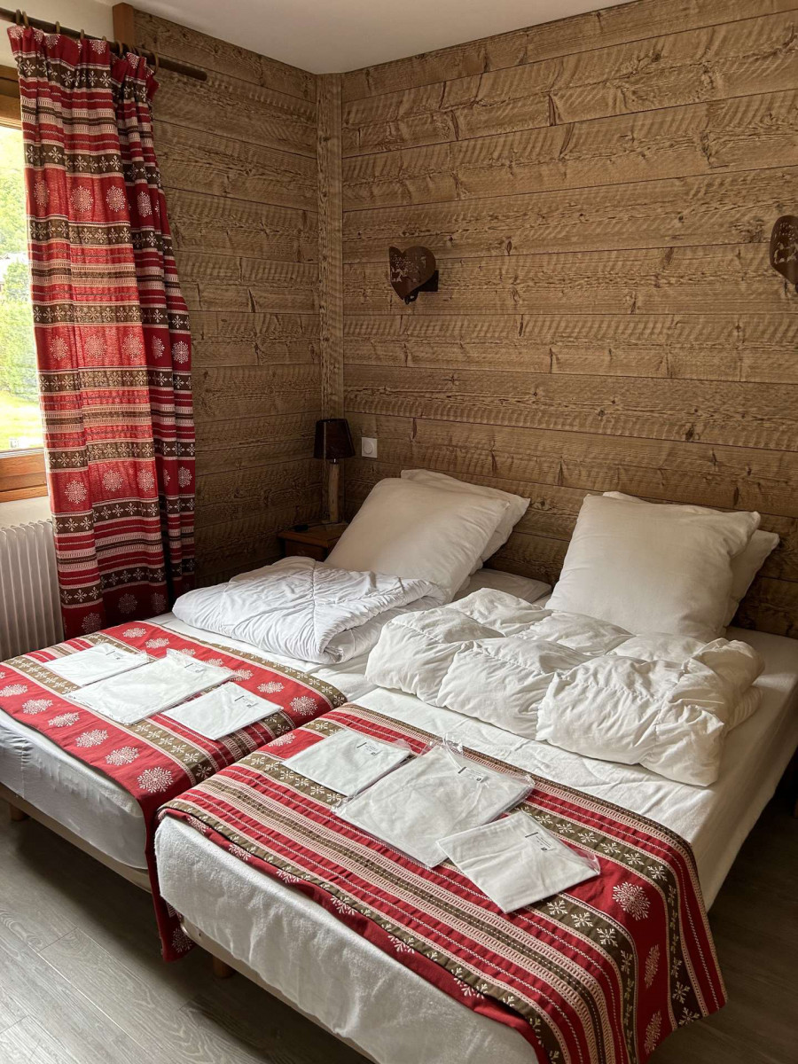 CHAMBRE 2 - APPARTEMENT LES CHARDONNETS A3 - VALLOIRE CENTRE