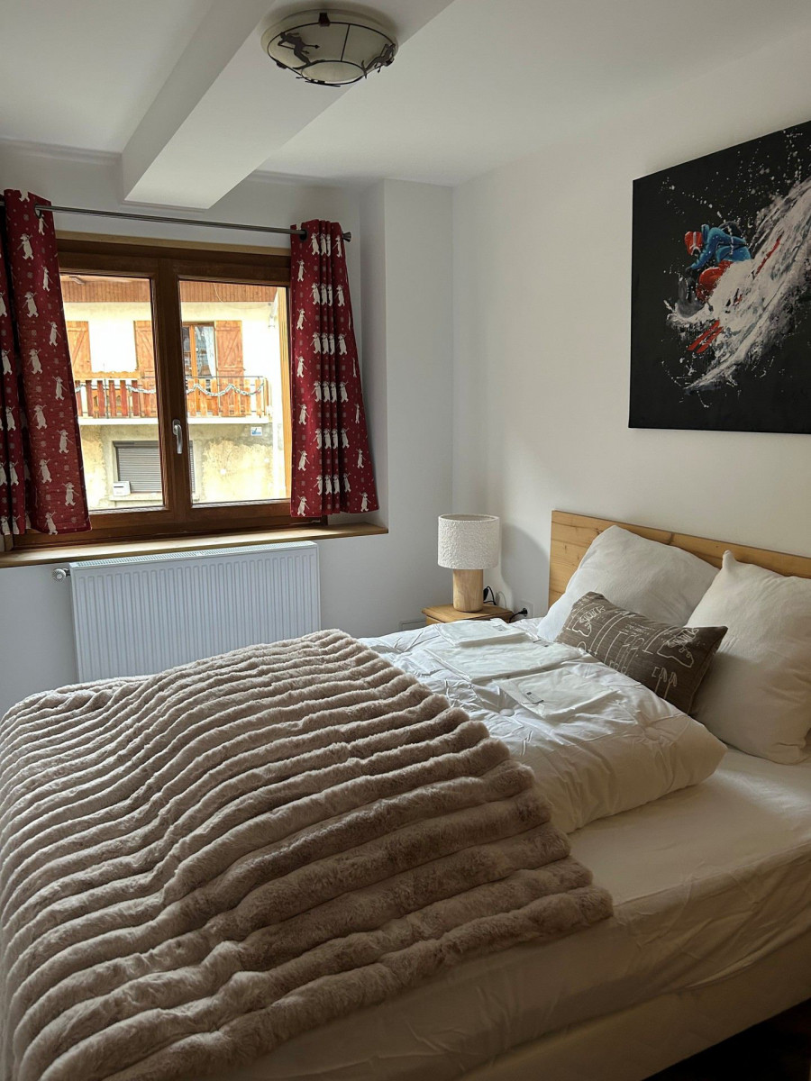 CHAMBRE 3 - APPARTEMENT LES CHARDONNETS A3 - VALLOIRE CENTRE