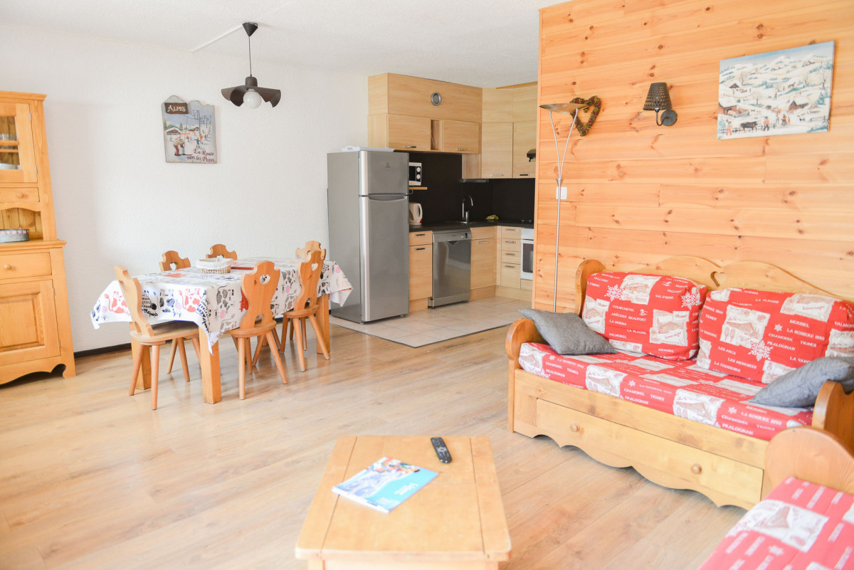 SEJOUR - APPARTEMENT PRAZ 9 - VALLOIRE CENTRE SEJOUR - APPARTEMENT PRAZ 9 - VALLOIRE CENTRE