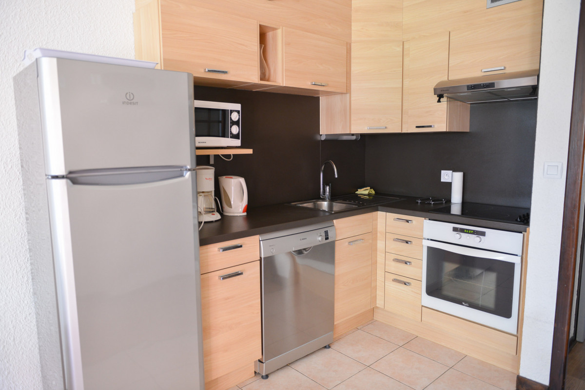 CUISINE - APPARTEMENT PRAZ 9 - VALLOIRE CENTRE CUISINE - APPARTEMENT PRAZ 9 - VALLOIRE CENTRE