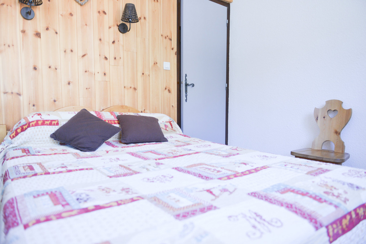 CHAMBRE - APPARTEMENT PRAZ 9 - VALLOIRE CENTRE CHAMBRE - APPARTEMENT PRAZ 9 - VALLOIRE CENTRE