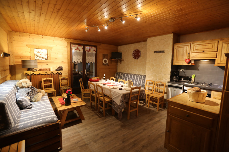 SALLE A MANGER - APPARTEMENT CORDEE 7 - VALLOIRE CENTRE - VALLOIRE RESERVATIONS