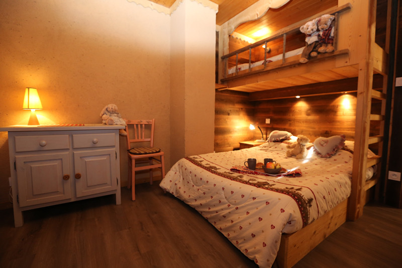 CHAMBRE - APPARTEMENT LA CORDEE 6 - VALLOIRE CENTRE CHAMBRE - APPARTEMENT LA CORDEE 6 - VALLOIRE CENTRE