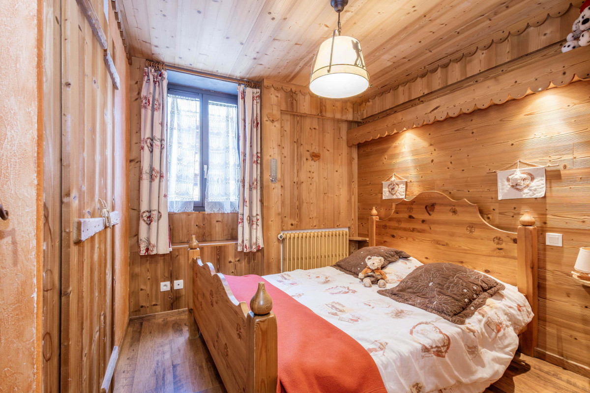 CHAMBRE 1 - APPARTEMENT LA CORDEE 1 - VALLOIRE CENTRE CHAMBRE 1 - APPARTEMENT LA CORDEE 1 - VALLOIRE CENTRE