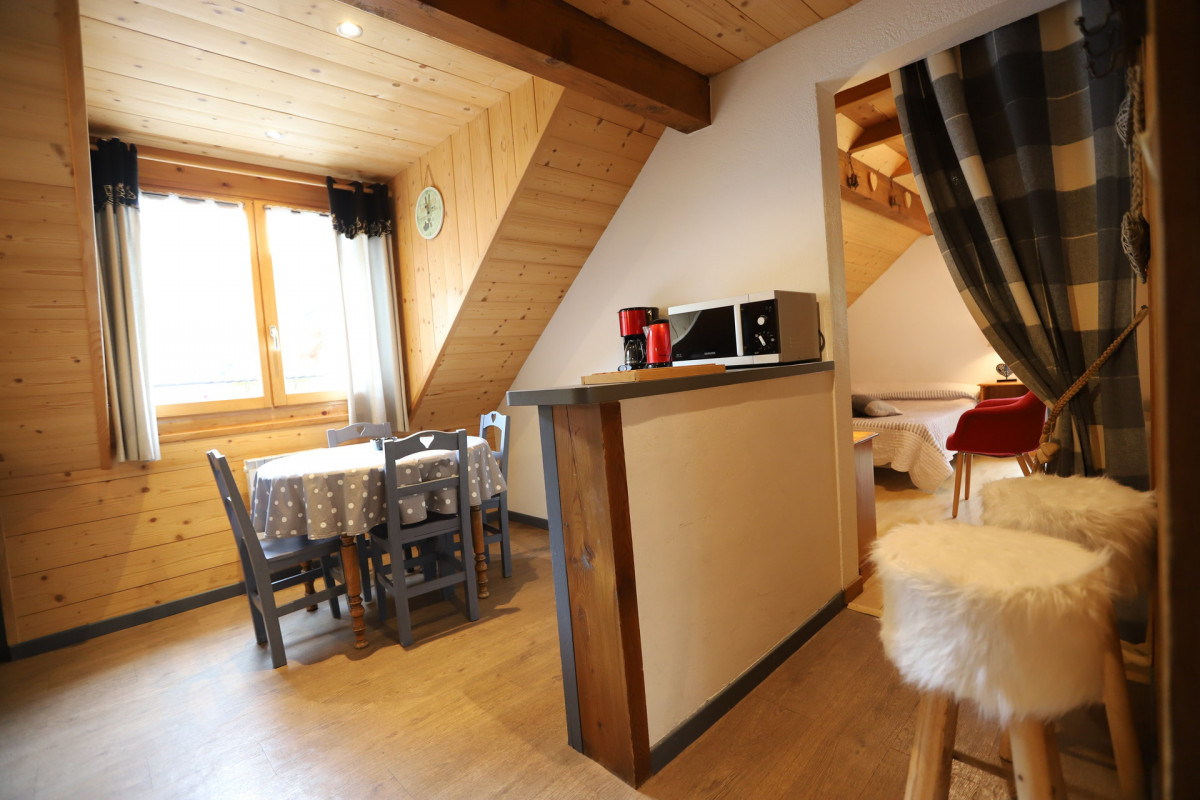 COIN REPAS - STUDIO LES SELLETTES 5 - VALLOIRE CENTRE -VALLOIRE RESERVATIONS  COIN REPAS - STUDIO LES SELLETTES 5 - VALLOIRE CENTRE -VALLOIRE RESERVATIONS