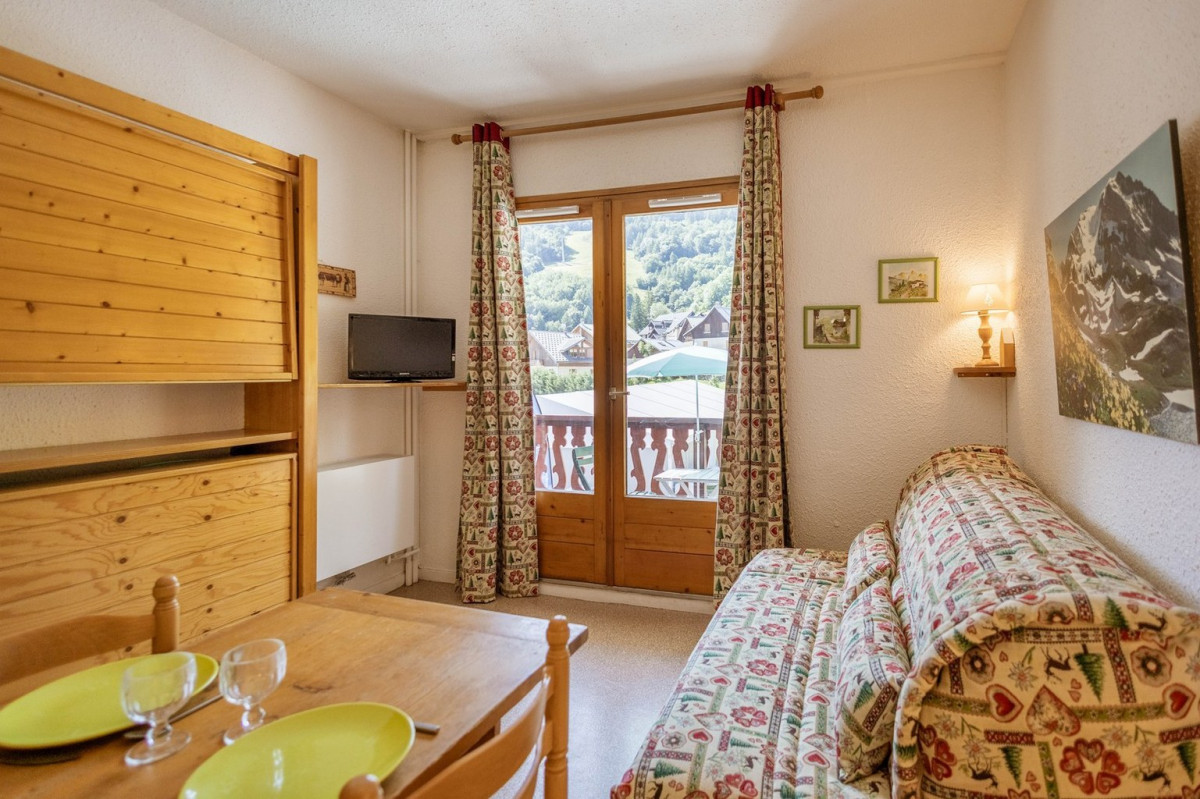 SEJOUR - STUDIO CASSETTES 12 - VALLOIRE CENTRE - VALLOIRE RESERVATIONS SEJOUR - STUDIO CASSETTES 12 - VALLOIRE CENTRE - VALLOIRE RESERVATIONS