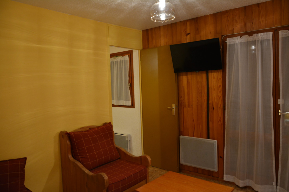 SALON - APPARTEMENT BERGERS 29 - VALLOIRE CENTRE - VALLOIRE RESERVATIONS SALON - APPARTEMENT BERGERS 29 - VALLOIRE CENTRE - VALLOIRE RESERVATIONS