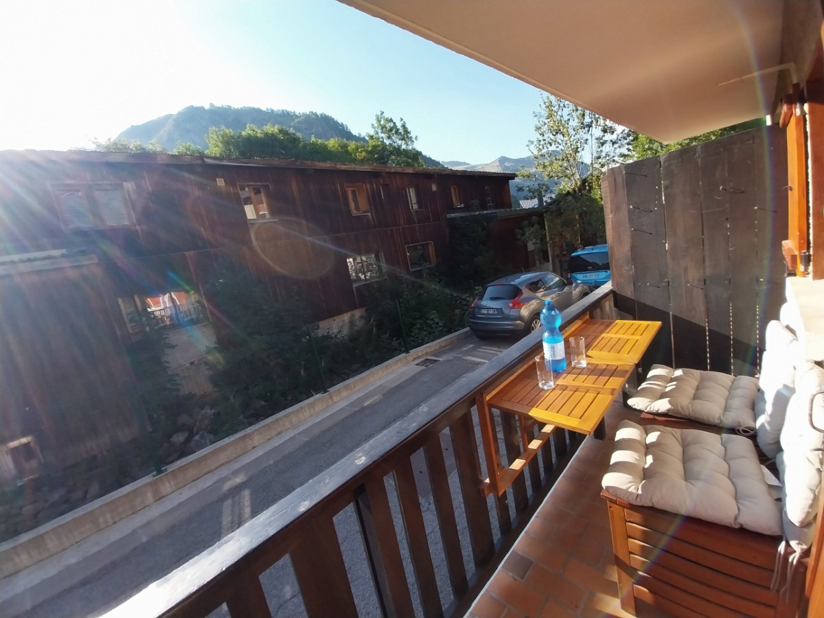 BALCON - STUDIO BERGERS 65- VALLOIRE CENTRE BALCON - STUDIO BERGERS 65- VALLOIRE CENTRE