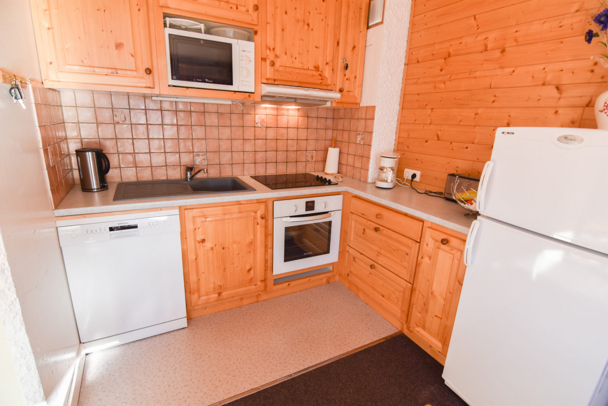 CUISINE - APPARTEMENT VAL D'AUREA C31 - VALLOIRE CENTRE-VALLOIRE RESERVATIONS CUISINE - APPARTEMENT VAL D'AUREA C31 - VALLOIRE CENTRE-VALLOIRE RESERVATIONS