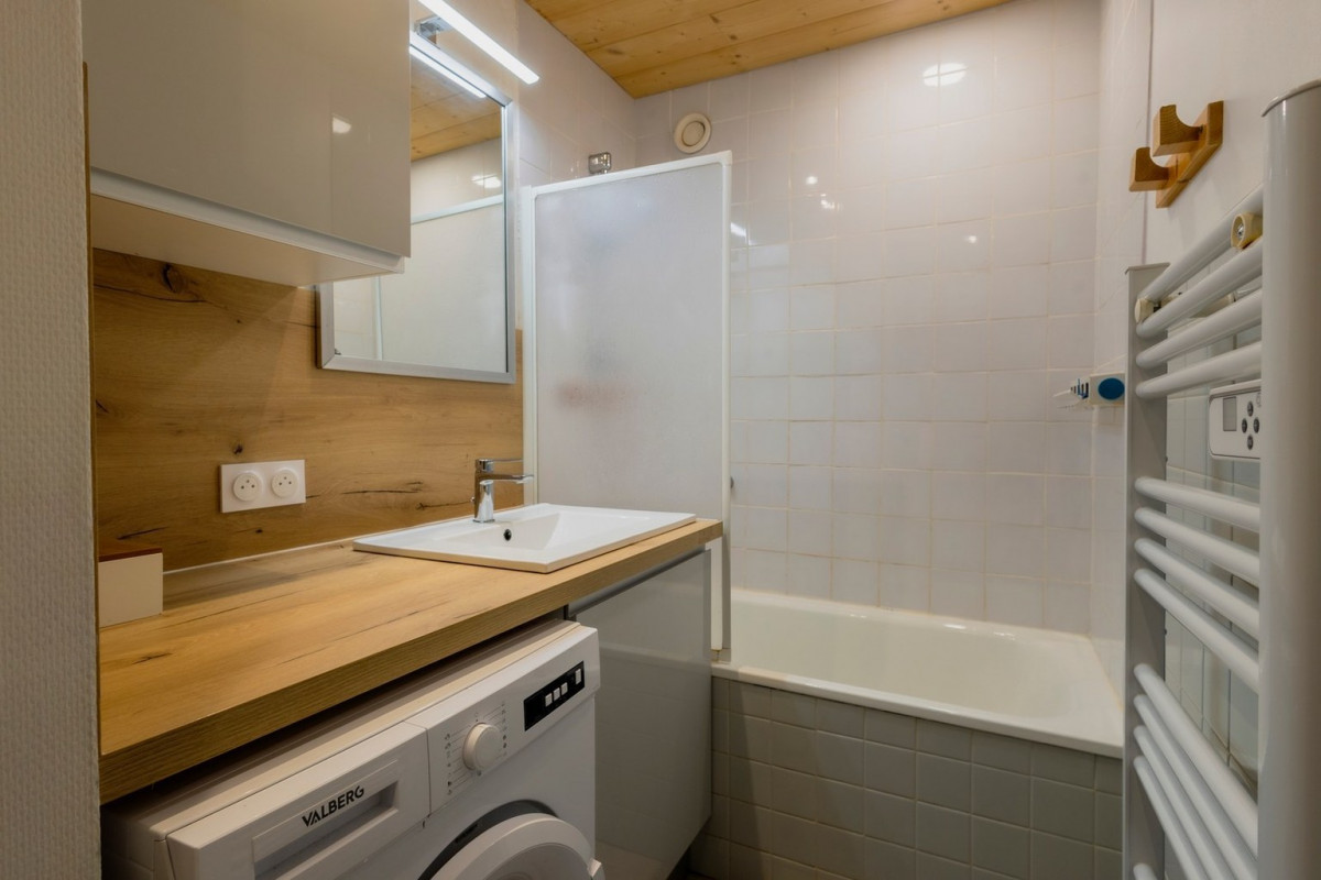 SALLE DE BAIN - APPARTEMENT VAL D'AUREA C2 - VALLOIRE CENTRE SALLE DE BAIN - APPARTEMENT VAL D'AUREA C2 - VALLOIRE CENTRE