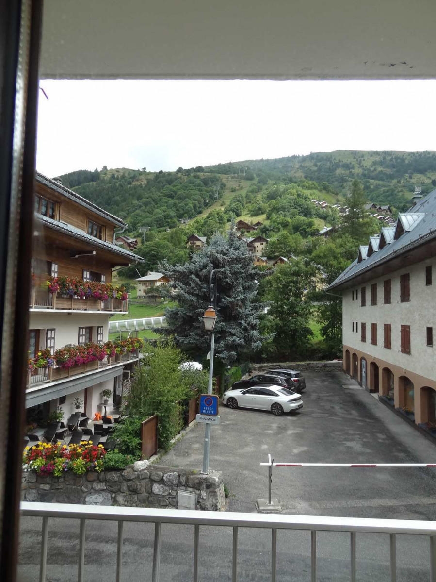 VUE BALCON - APPARTEMENT VAL D'AUREA 1 - VALLOIRE CENTRE - VALLOIRE RESERVATIONS VUE BALCON - APPARTEMENT VAL D'AUREA 1 - VALLOIRE CENTRE - VALLOIRE RESERVATIONS