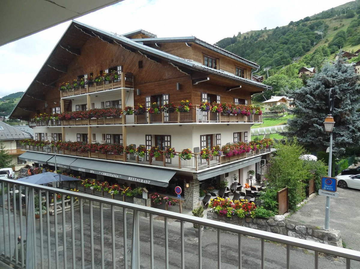 VUE BALCON - APPARTEMENT VAL D'AUREA 1 - VALLOIRE CENTRE - VALLOIRE RESERVATIONS VUE BALCON - APPARTEMENT VAL D'AUREA 1 - VALLOIRE CENTRE - VALLOIRE RESERVATIONS