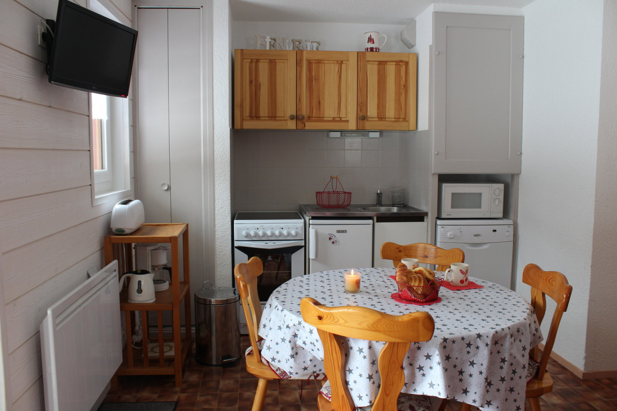 CUISINE - APPARTEMENT CARENE 1 - VALLOIRE CENTRE - VALLOIRE RESERVATIONS CUISINE - APPARTEMENT CARENE 1 - VALLOIRE CENTRE - VALLOIRE RESERVATIONS