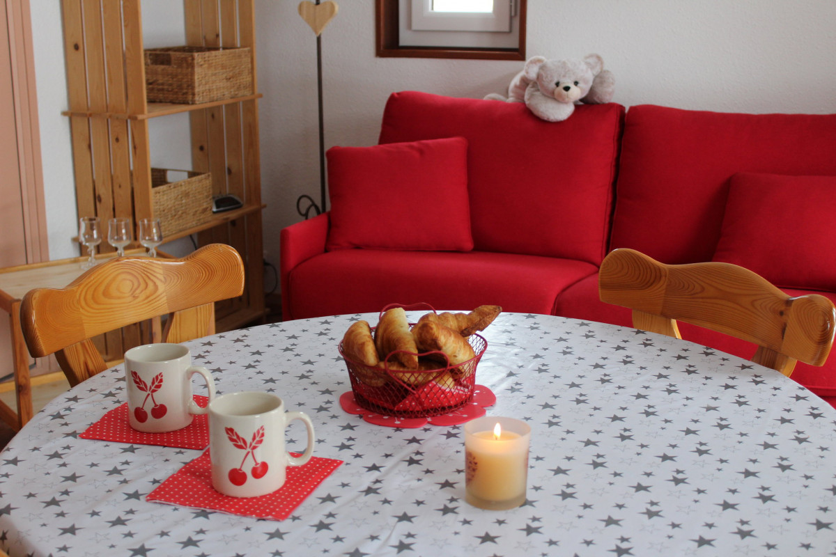 COIN REPAS - APPARTEMENT CARENE 1 - VALLOIRE CENTRE - VALLOIRE RESERVATIONS COIN REPAS - APPARTEMENT CARENE 1 - VALLOIRE CENTRE - VALLOIRE RESERVATIONS